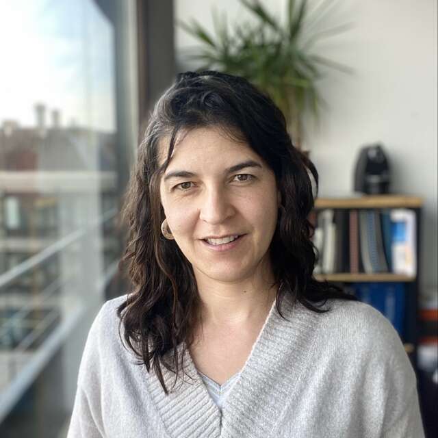 akleveronica-640x640-crop-q60