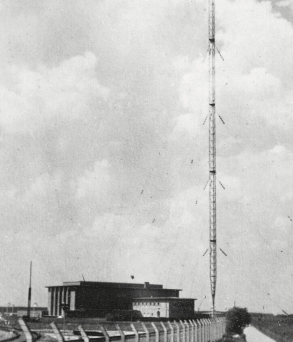 radioactivities_alfredo-724x1024_web_card