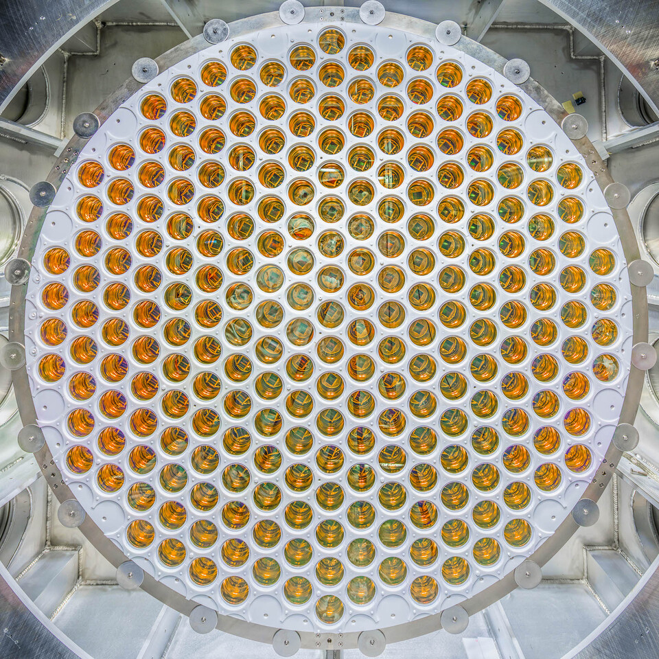 190124-lz-lower-pmt-array-0104-pano-hdr-edit-zf-9470-01608-1-001